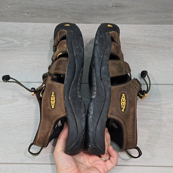 Keen Mens Newport Outdoor Hiking Comfort Sandals shoes sz 10 main image 4